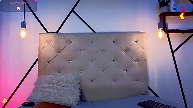 Snapshot of violetasimonz chatting on 02-10-26, 09:19 violetasimonz online show from 02-10-26, 09:19