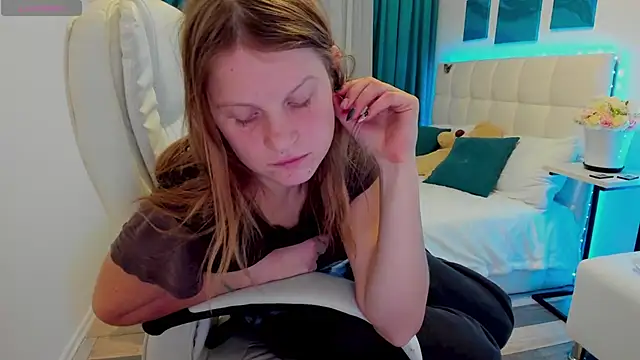 Kathlyn  Heath online show from 02-22-25, 07:14