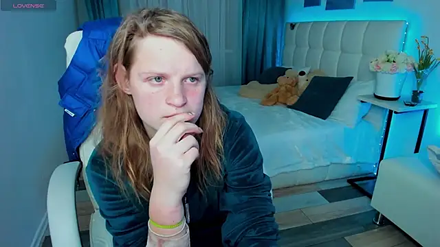 Kathlyn  Heath online show from 03-11-25, 09:48