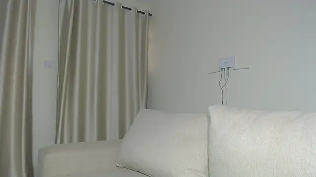 NIKKIE LOVE online show from 09-29-25, 09:58