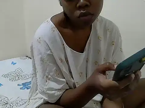 Snapshot of maggyjan chatting on 11-10-25, 08:41 maggyjan online show from 11-10-25, 08:41