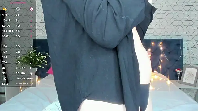 Linda Bryant online show from 02-18-25, 02:38