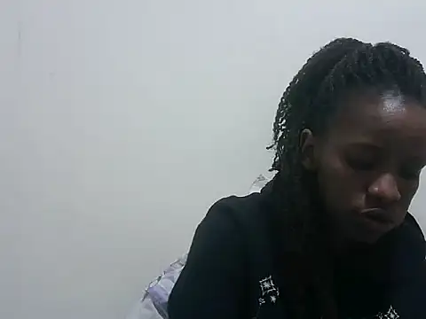 prettybeee online show from 11-29-25, 09:07