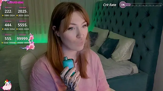 Snapshot of _Chlo__e chatting on 01-16-25, 01:37 Chlo e online show from 01-16-25, 01:37