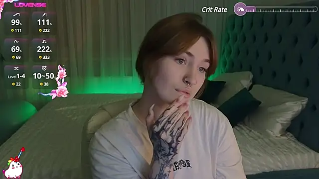Snapshot of _Chlo__e chatting on 01-29-25, 10:11 Chlo e online show from 01-29-25, 10:11