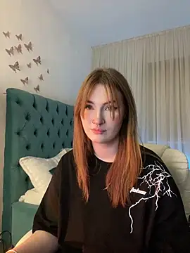 Snapshot of _Chlo__e chatting on 02-16-25, 01:03 Chlo e online show from 02-16-25, 01:03
