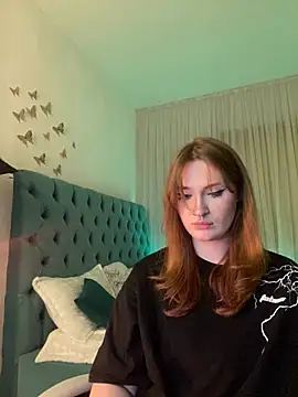 Snapshot of _Chlo__e chatting on 02-20-25, 03:45 Chlo e online show from 02-20-25, 03:45