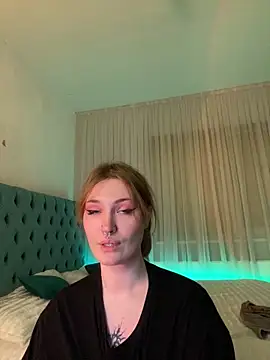 Snapshot of _Chlo__e chatting on 03-02-25, 02:30 Chlo e online show from 03-02-25, 02:30