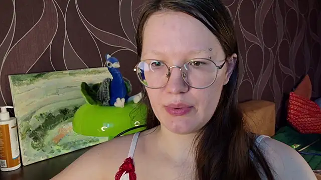 Snapshot of MiriamOr chatting on 05-17-26, 07:28 MiriamOr online show from 05-17-26, 07:28