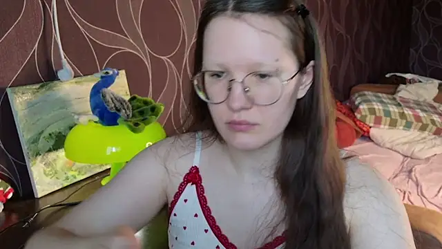 Snapshot of MiriamOr chatting on 06-14-26, 07:43 MiriamOr online show from 06-14-26, 07:43
