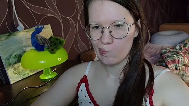 Snapshot of MiriamOr chatting on 06-20-26, 08:28 MiriamOr online show from 06-20-26, 08:28