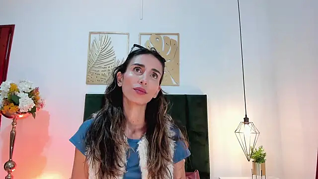 Snapshot of Nina_Cavaali chatting on 12-31-24, 04:35 Nina Cavaali online show from 12-31-24, 04:35
