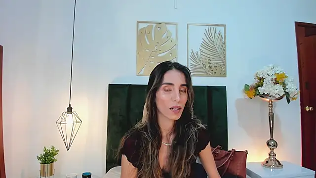 Snapshot of Nina_Cavaali chatting on 01-23-25, 06:14 Nina Cavaali online show from 01-23-25, 06:14
