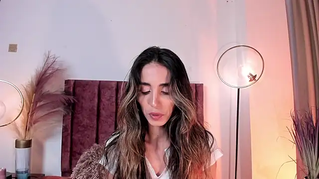 Snapshot of Nina_Cavaali chatting on 02-17-25, 06:04 Nina Cavaali online show from 02-17-25, 06:04