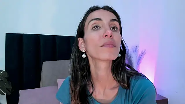 Snapshot of Nina_Cavaali chatting on 03-20-25, 11:56 Nina Cavaali online show from 03-20-25, 11:56