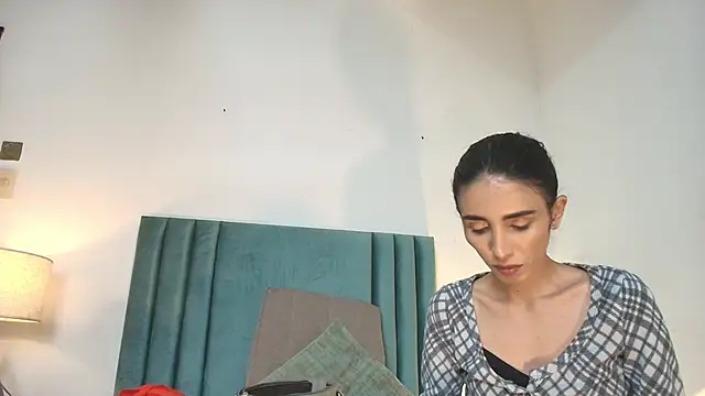 Snapshot of Nina_Cavaali chatting on 09-18-25, 06:43 Nina Cavaali online show from 09-18-25, 06:43