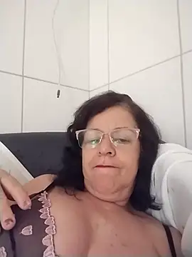 Snapshot of mariy522 chatting on 10-11-25, 12:04 mariy522 online show from 10-11-25, 12:04