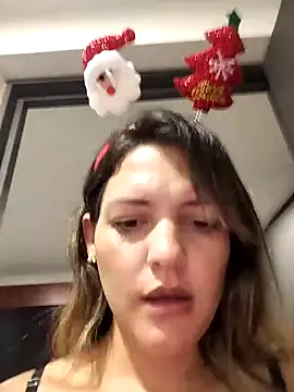 Mia Hampton online show from 12-22-24, 10:58