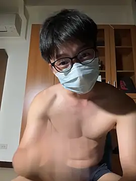 Snapshot of h4779150 chatting on 12-23-25, 10:24 h4779150 online show from 12-23-25, 10:24