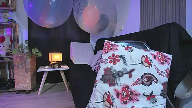 Cuttiealice online show from 02-03-25, 03:49