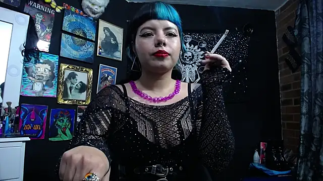 Snapshot of Yourmadame_P chatting on 02-11-25, 08:42 Yourmadame P online show from 02-11-25, 08:42