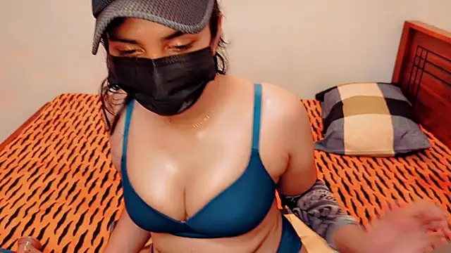 Kiara-Tanvi online show from 02-23-25, 08:33