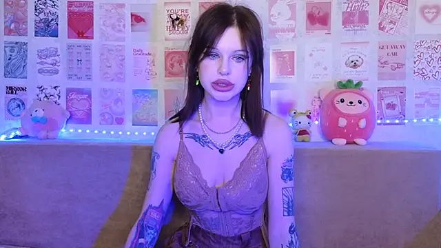 LisaDenvinn online show from 12-06-24, 02:13