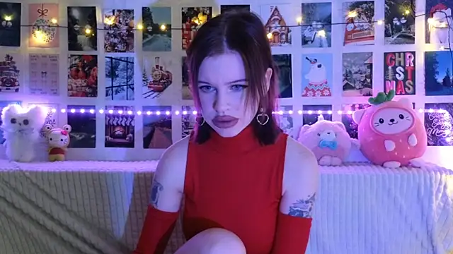 LisaDenvinn online show from 12-23-24, 04:12