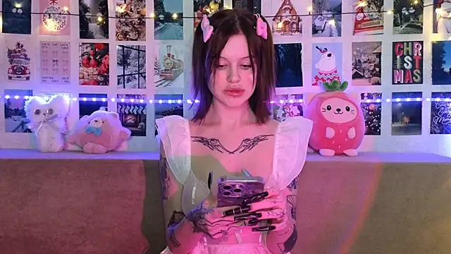 LisaDenvinn online show from 12-25-24, 04:33