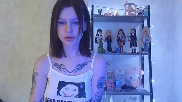 LisaDenvinn online show from 02-21-25, 04:40