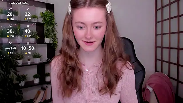 Snapshot of KateCuddle chatting on 04-06-26, 04:46 KateCuddle online show from 04-06-26, 04:46