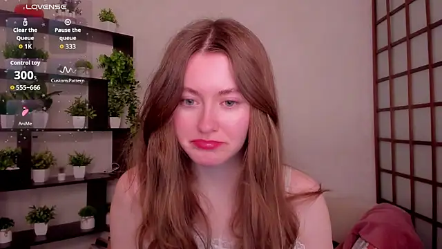 Snapshot of KateCuddle chatting on 04-08-26, 02:33 KateCuddle online show from 04-08-26, 02:33