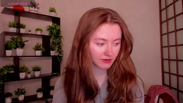 Snapshot of KateCuddle chatting on 04-15-26, 02:18 KateCuddle online show from 04-15-26, 02:18