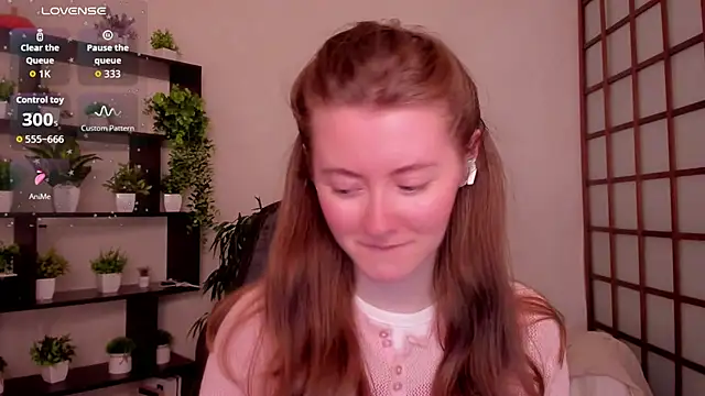 Snapshot of KateCuddle chatting on 05-01-26, 02:49 KateCuddle online show from 05-01-26, 02:49
