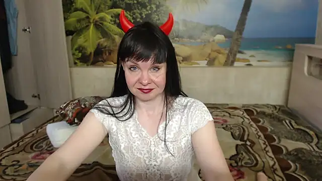 Snapshot of Aphelandra chatting on 05-16-26, 10:01 Aphelandra online show from 05-16-26, 10:01