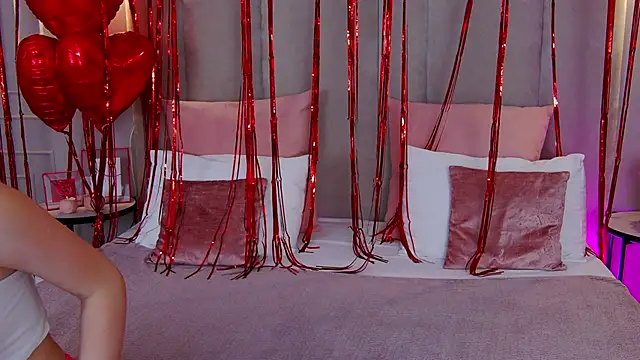 Betty Bridge online show from 02-11-25, 06:08