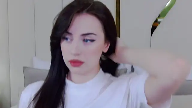 Betty Bridge online show from 02-25-26, 05:39