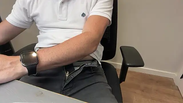 rickyi2023 online show from 06-22-26, 04:04