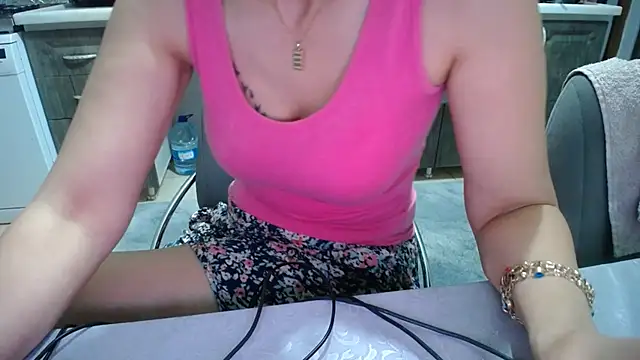 AmazingBitch online show from 06-19-26, 05:50