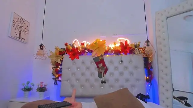 xiomara  cortes online show from 12-31-24, 08:56
