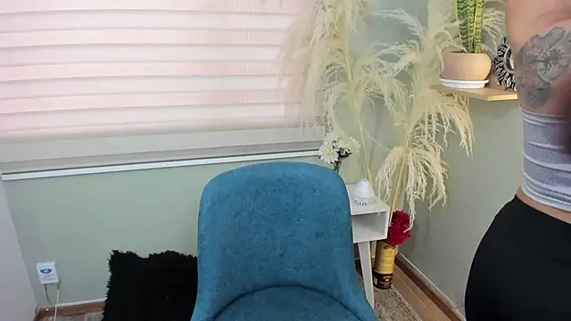 julieta evans  online show from 11-13-25, 09:58