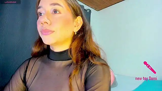 sofimendoza online show from 07-18-26, 09:02