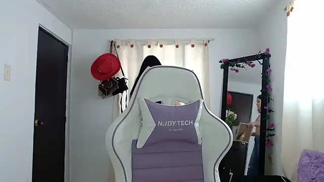 Snapshot of InocentHeaven1 chatting on 12-07-24, 01:07 InocentHeaven1 online show from 12-07-24, 01:07