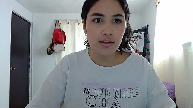 Snapshot of InocentHeaven1 chatting on 12-27-24, 12:34 InocentHeaven1 online show from 12-27-24, 12:34