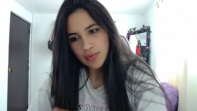 Snapshot of InocentHeaven1 chatting on 01-27-25, 04:22 InocentHeaven1 online show from 01-27-25, 04:22