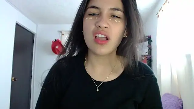 Snapshot of InocentHeaven1 chatting on 02-04-25, 12:33 InocentHeaven1 online show from 02-04-25, 12:33