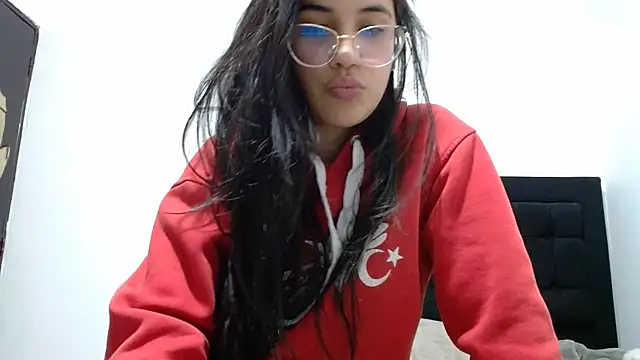 Snapshot of InocentHeaven1 chatting on 02-20-25, 12:19 InocentHeaven1 online show from 02-20-25, 12:19