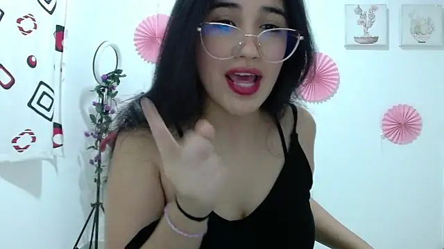 Snapshot of InocentHeaven1 chatting on 10-27-25, 12:47 InocentHeaven1 online show from 10-27-25, 12:47