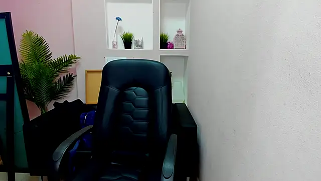 Persephoni online show from 09-22-25, 06:43