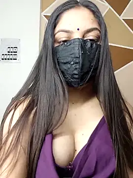 Snapshot of _desigori chatting on 03-02-25, 04:07 desigori online show from 03-02-25, 04:07